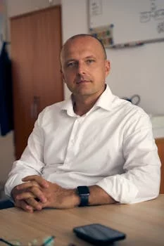 experienced sous chef preparing fresh ingredients